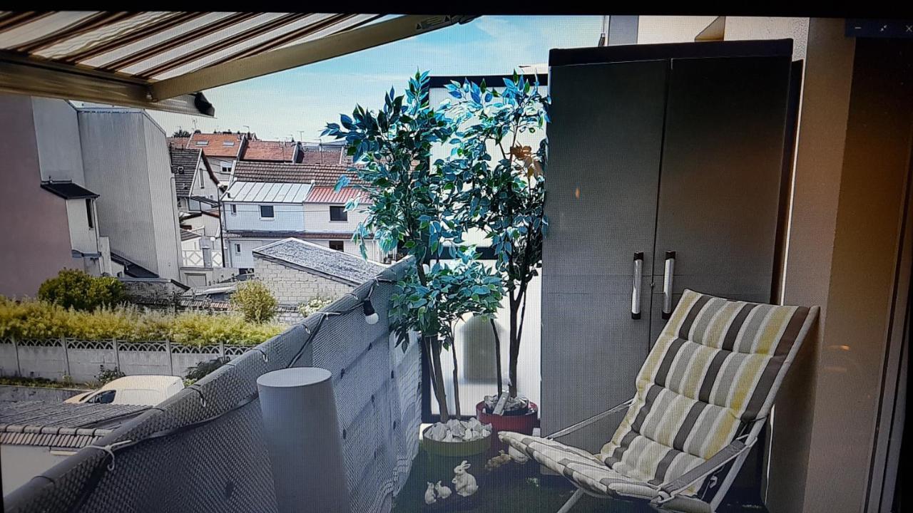 Апартаменти Victoria-T2-41M2-Balcon, Wifi, Linge, Produits, Menage Inclus Реймс Екстер'єр фото
