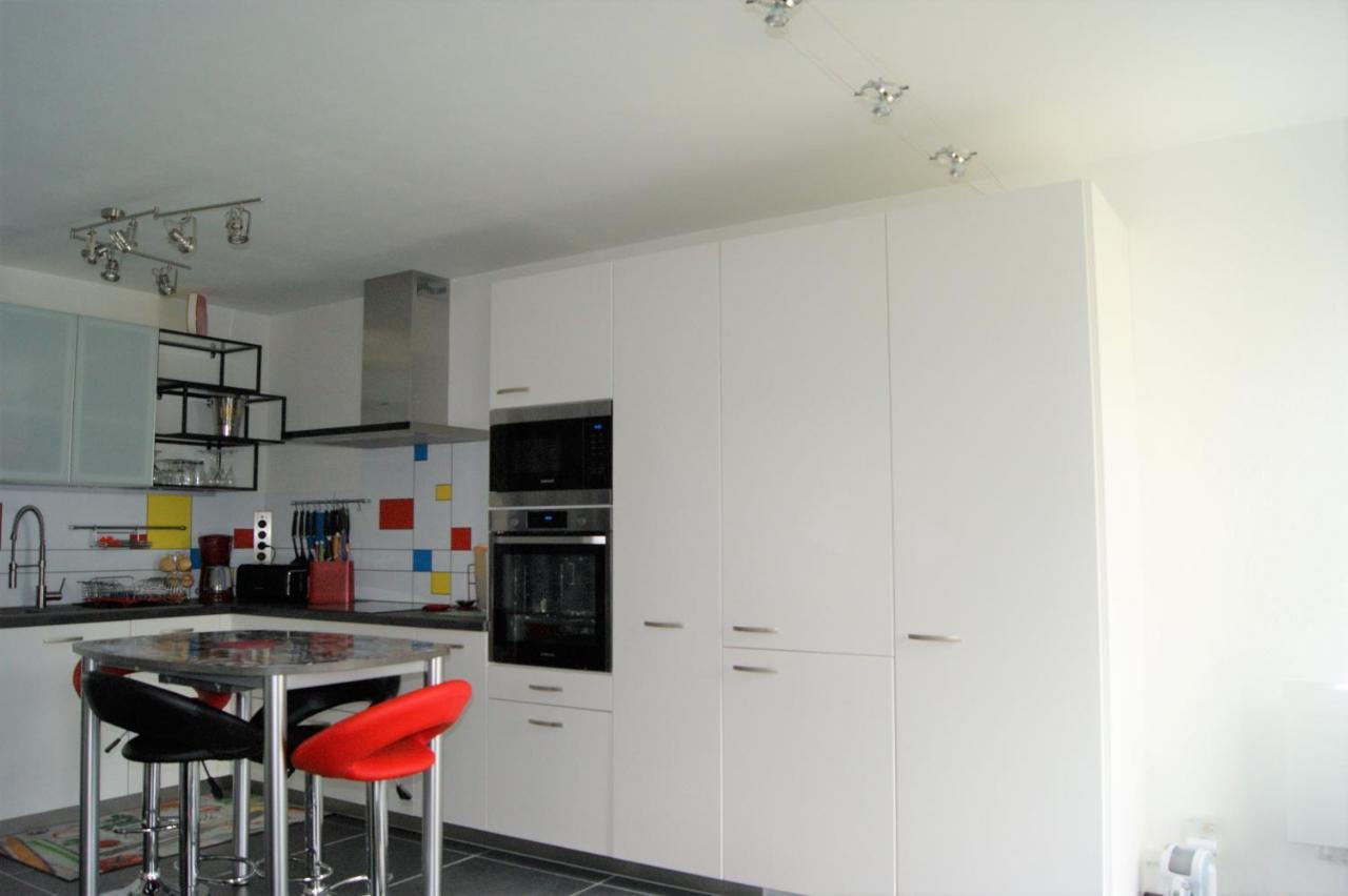 Апартаменти Victoria-T2-41M2-Balcon, Wifi, Linge, Produits, Menage Inclus Реймс Екстер'єр фото